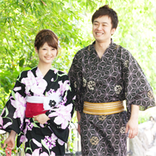 Enjoy summer festivals and firework displays wearing Japan’s summer clothes that is Yukata!